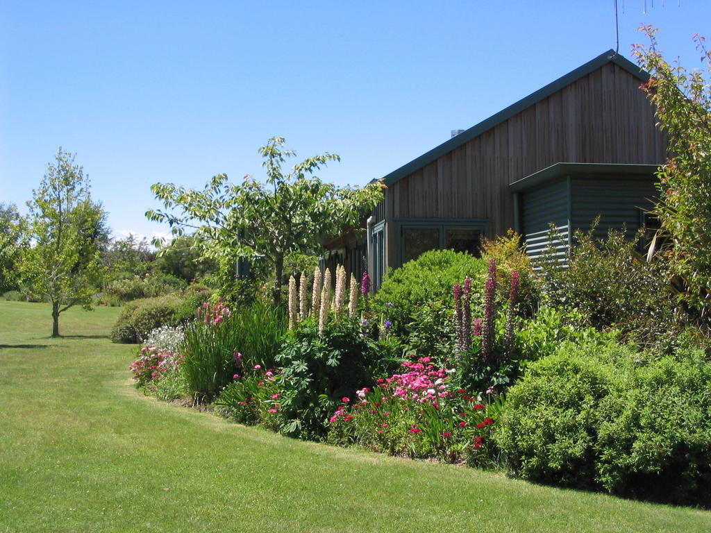 Whakaipo Lodge Taupo Exterior photo
