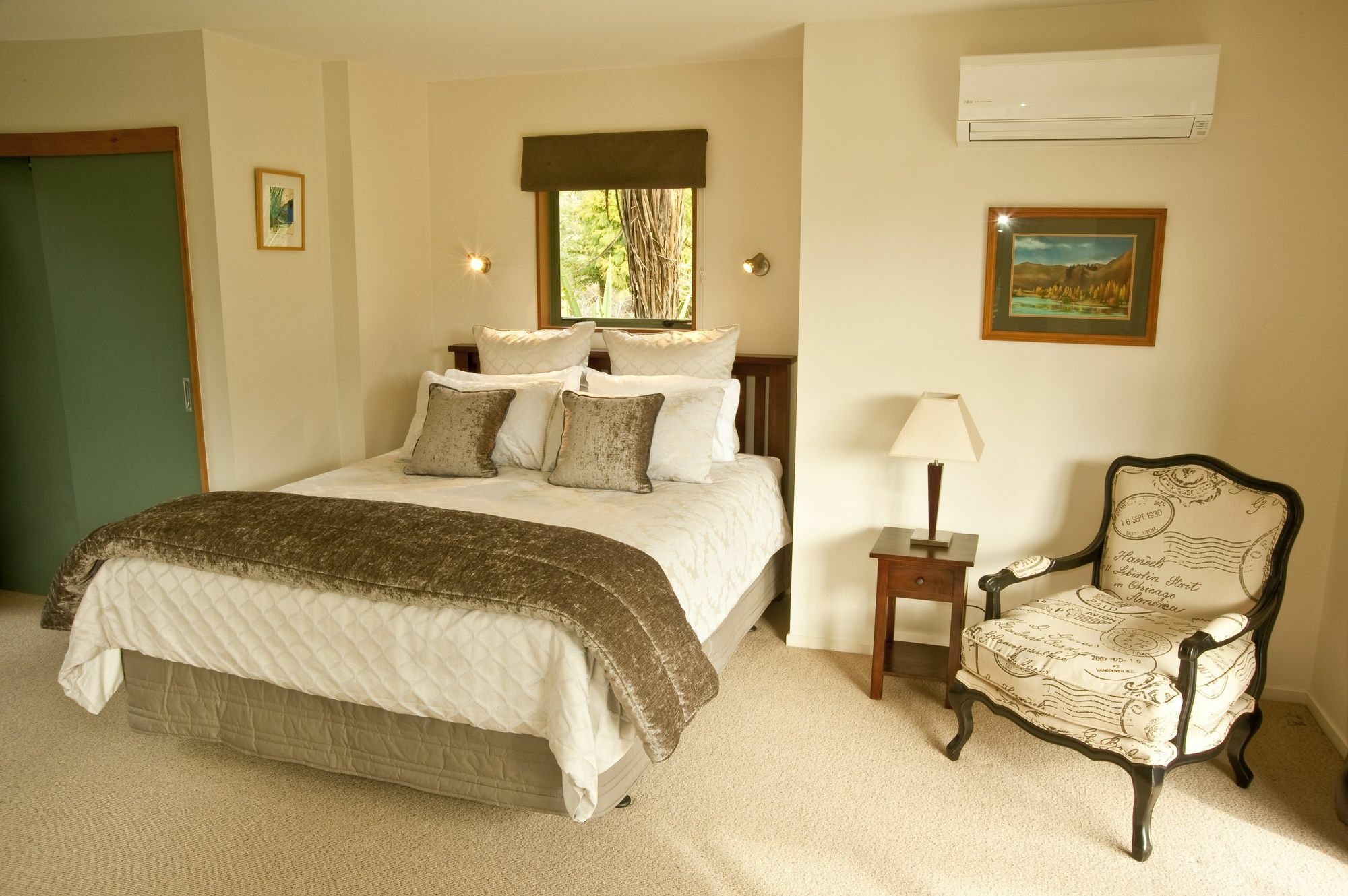 Whakaipo Lodge Taupo Exterior photo